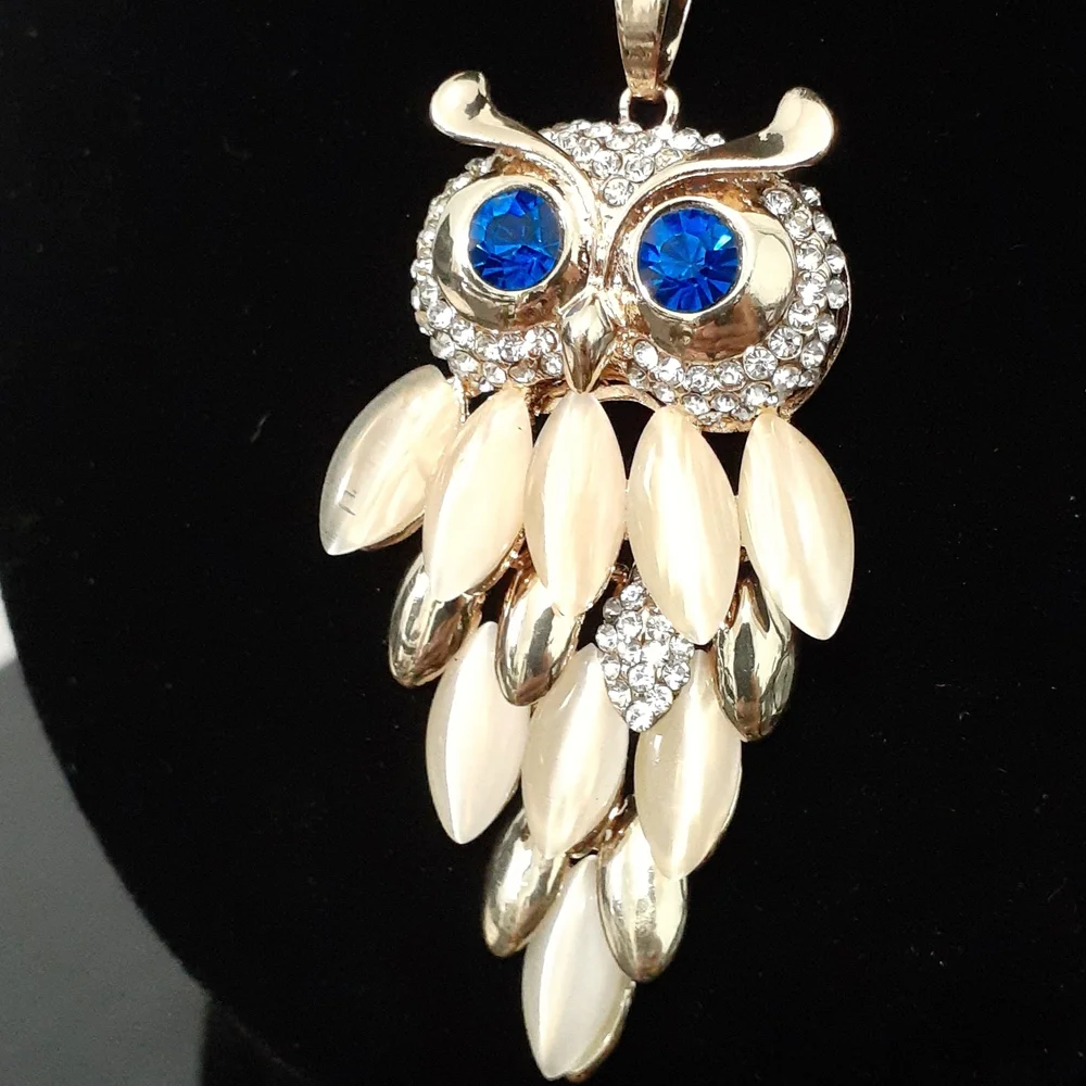 Gold Tone Owl Necklace - Picture 4 of 10